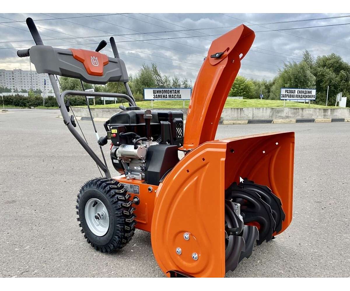 Снегоуборщик бензиновый Holzfforma ST124